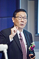 Prof. Wang Kuan, Director of Institute of Chemistry and Nanomedicine Program, AS